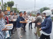Jum’at Barokah, Polres Lubuklinggau Bersama PWI Lubuklinggau Kembali Bagikan Nasi Kotak