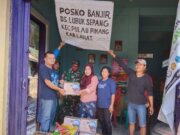 Keluarga Besar SMA N 1 Sanga Desa, Berikan Bantuan Korban Banjir Bandang Lahat