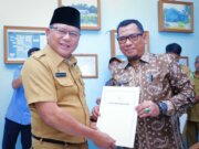 Azmy Julian Resmi Jabat Direktur Utama PDAM Tirta Radik, Sekda Muba Berharap Pelayanan Terbaik Tetap Ditingkatkan