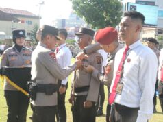 9 Personel Polda Sumsel Dapat PIN Emas dan 128 Personel Terima Piagam Penghargaan Kapolda Sumsel