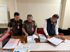 Penyidik Polda Gorontalo Serahkan Berkas Perkara Korupsi Pemeliharaan Jalan Nani Wartabone Ke Kejati Gorontalo