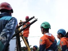 Bahu-Membahu di Tengah Bencana, Relawan Teknik PLN UID S2JB Terus Pulihkan Listrik di Aceh dengan Safety